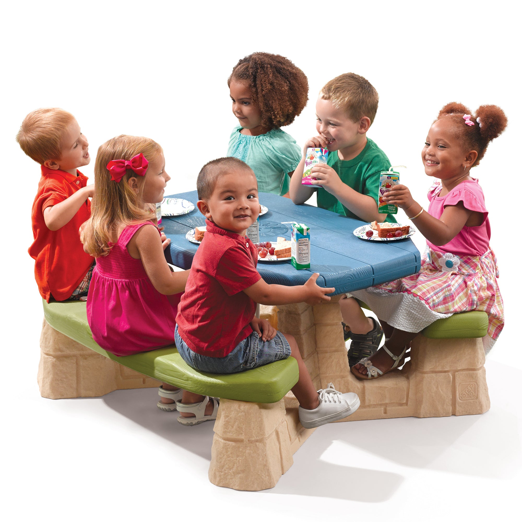 Step2 Naturally Playful Picnic Table with Umbrella