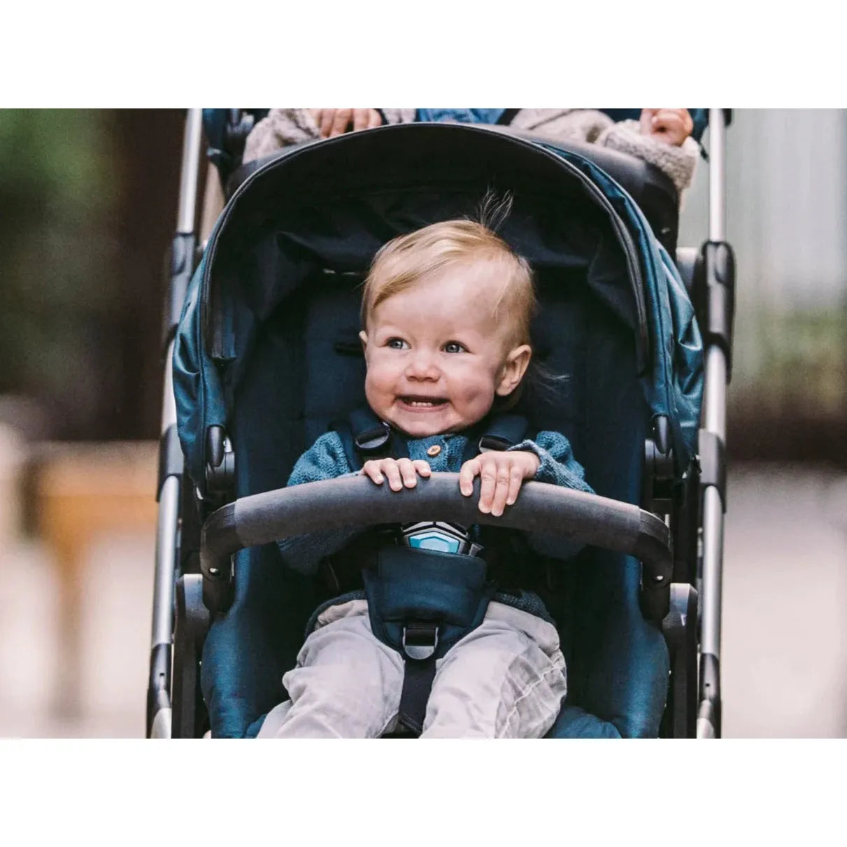 Thule Sleek: Convertible Single-to-Double Urban Stroller + Sibling Seat