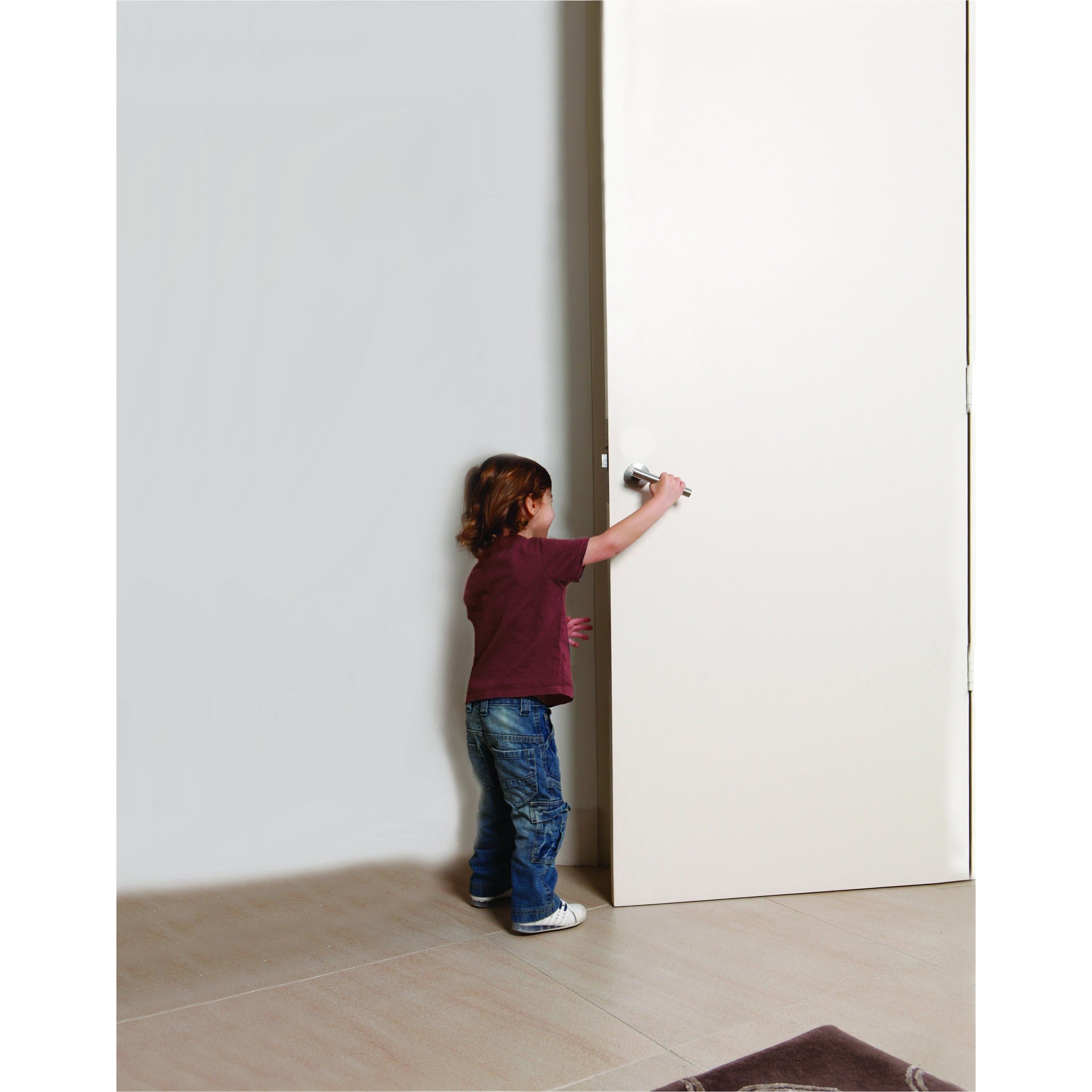 Dreambaby Under Door Gripper DB00144 | Little Baby.