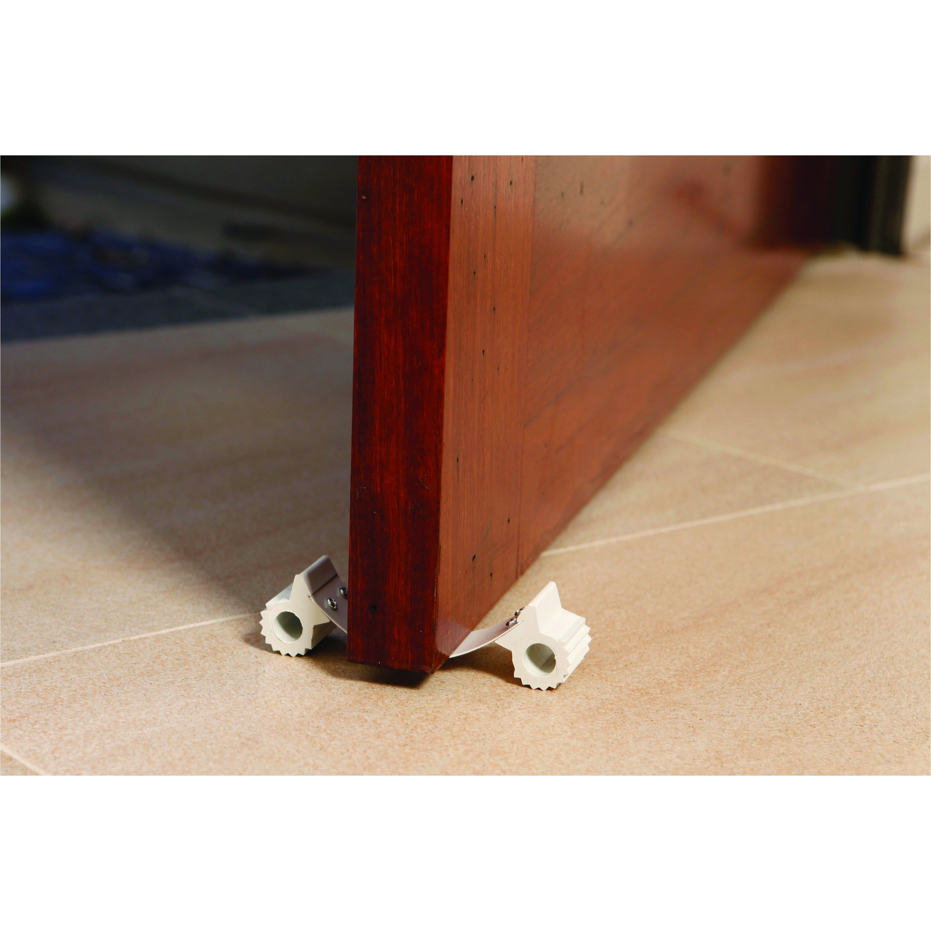 Dreambaby Under Door Gripper DB00144 | Little Baby.