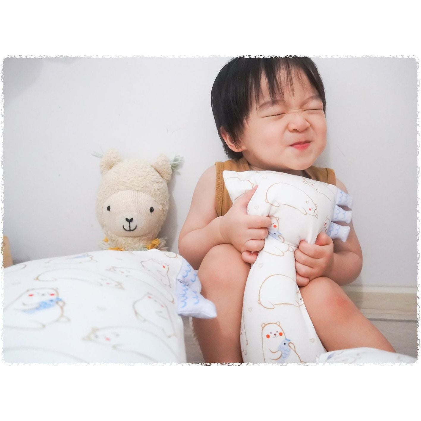 Cho Snuggy Buddy Pillow: Maru Bear