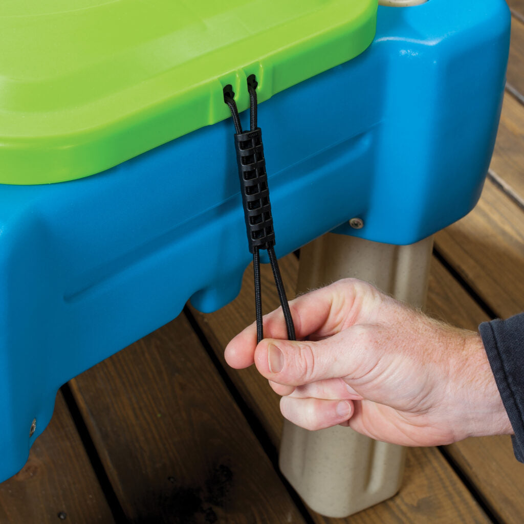Step2 Cascading Cove Sand & Water Table™
