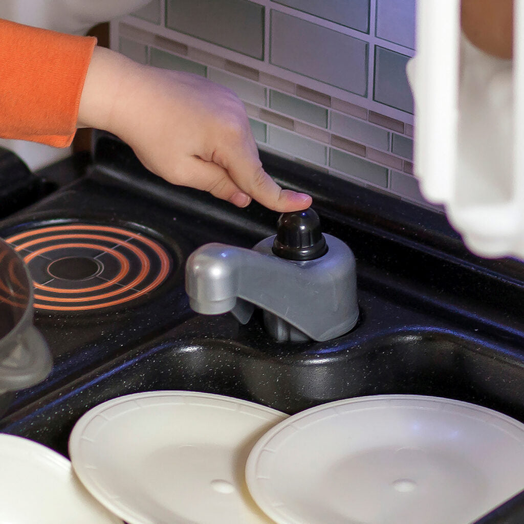 Step2 LifeStyle™ Dream Kitchen