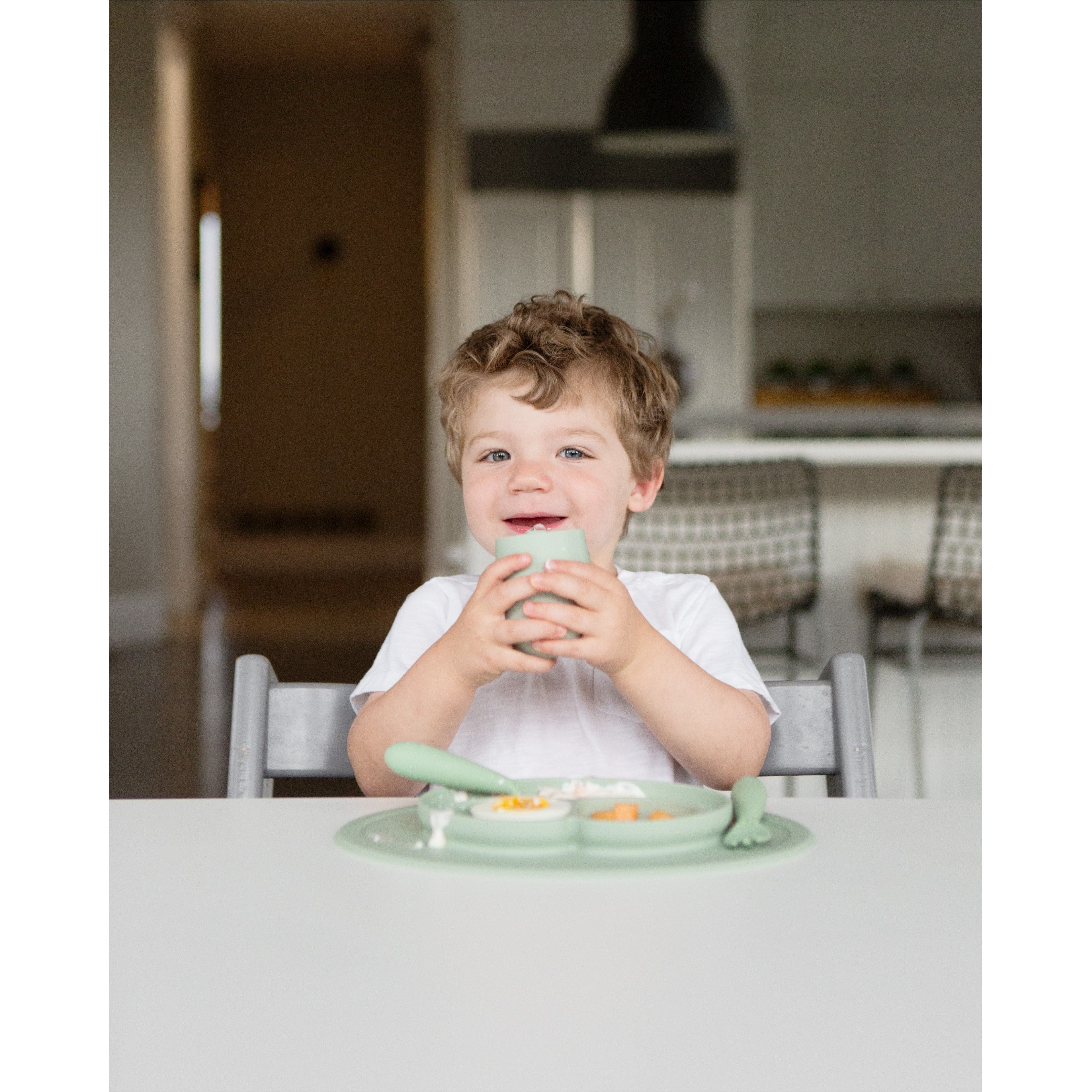 ezpz Mini Cup, 4oz (8 Colours) | Little Baby.