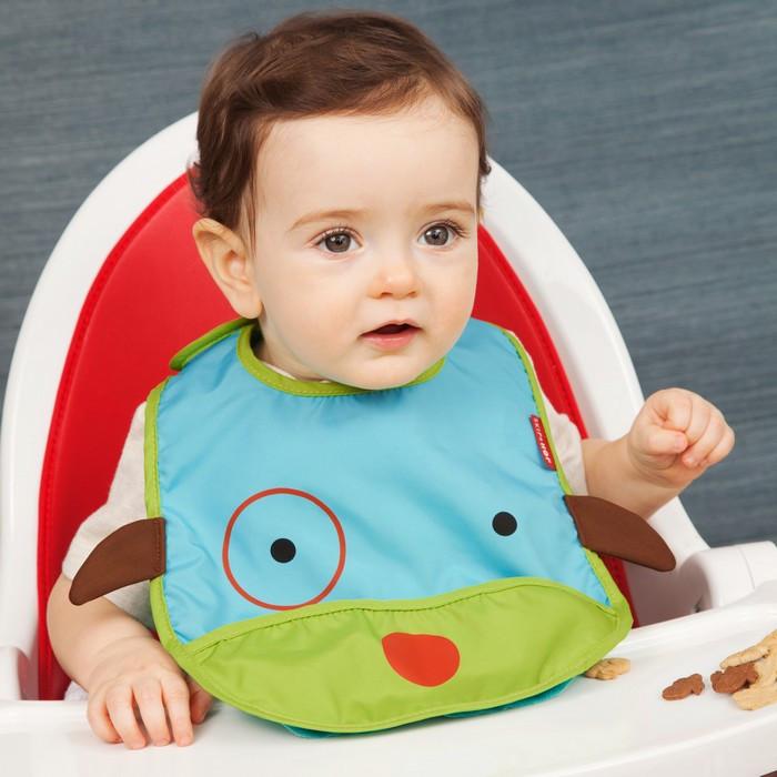 Skip Hop Zoo Tuck-Away Bib - Dog | Little Baby.