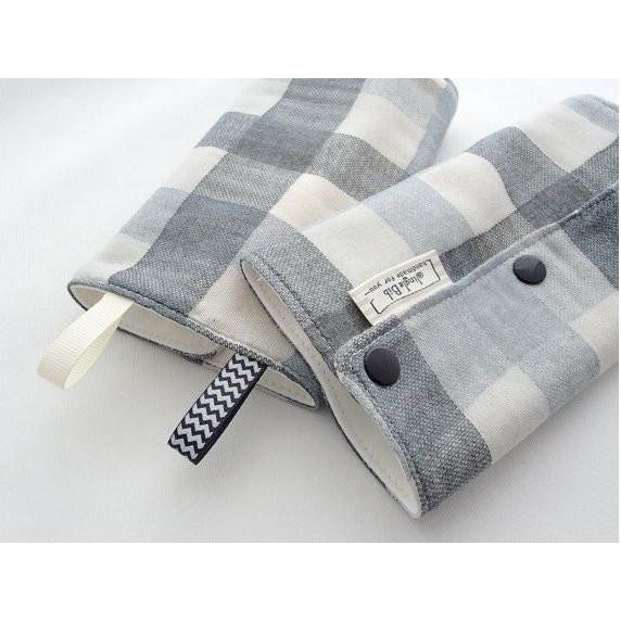 Jinglebib Drool Pad - Grey Plaids | Little Baby.