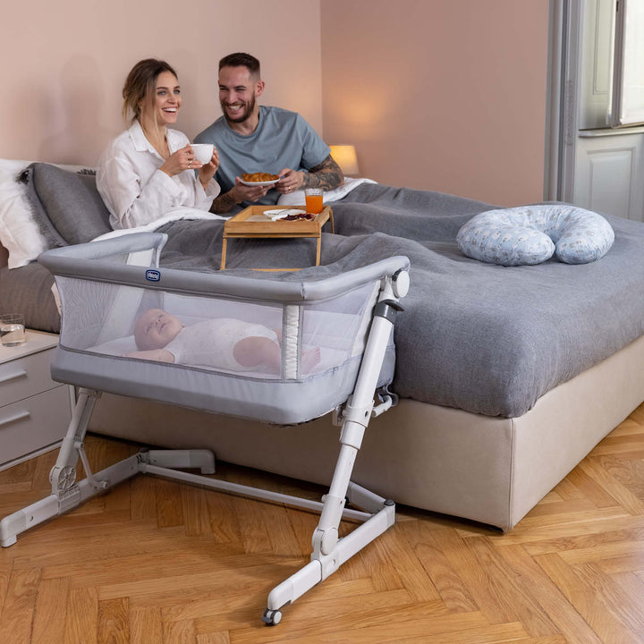 Chicco Next2Me Pop Up Co-sleeping Cot Grey Mist