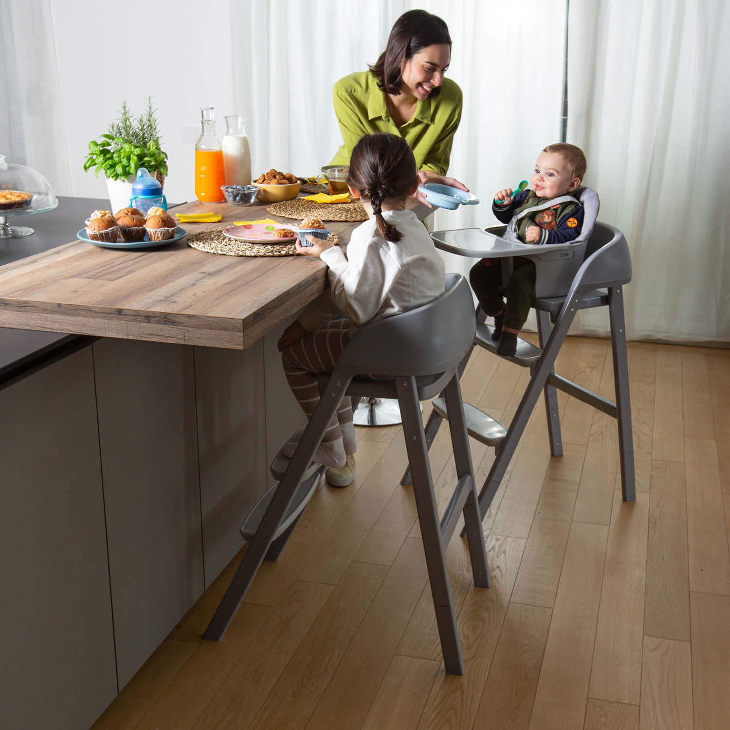 Chicco Crescendo Up Highchair