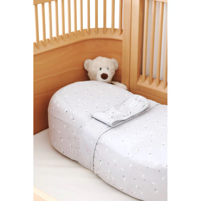 Red Castle Cocoonababy Nest - Moon & Stars-4