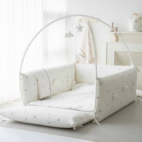 LOLBaby Cotton Embroidery Bumper Bed with Hanging Toy and Canopy - Polar Bear (Pre Order ETA End Nov 23)