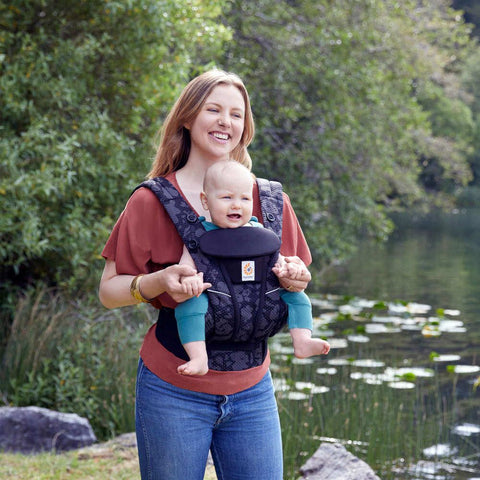 Ergobaby Omni Breeze Carrier - Onyx Blooms