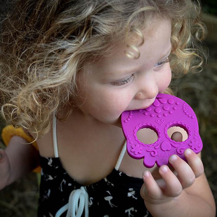 Helles Teeth Sugar Skull Teether (Purple) | Little Baby.