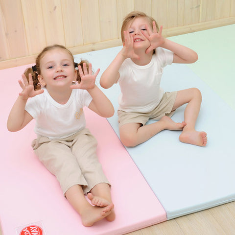 Foldaway Playmat W, 200 x 140 x 4cm (Lollipop) | Little Baby.