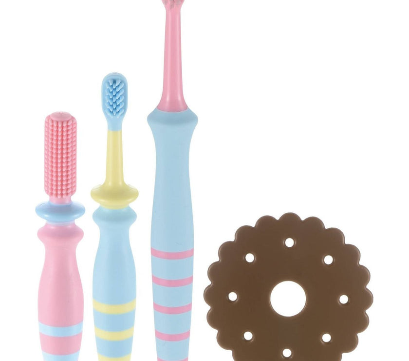Richell Baby Toothbrush Two Set 6 month