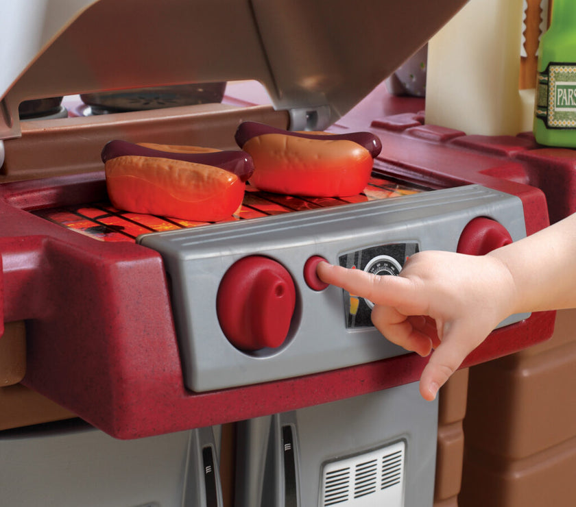 Step2 Grand Walk-In Kitchen & Grill™