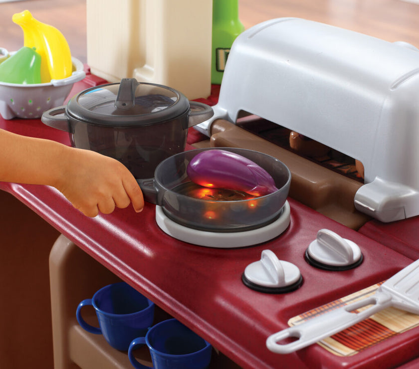 Step2 Grand Walk-In Kitchen & Grill™