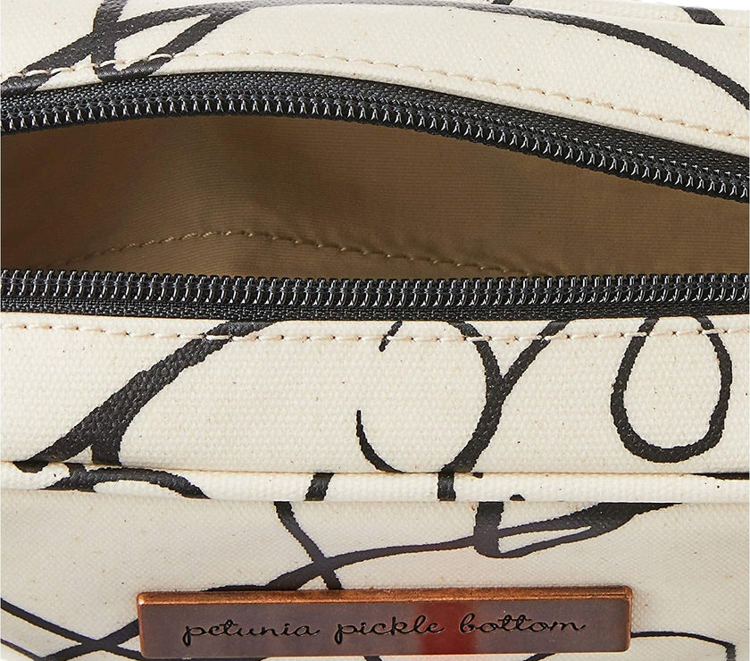 Petunia Pickle Bottom Powder Room Case: Doodle | Little Baby.