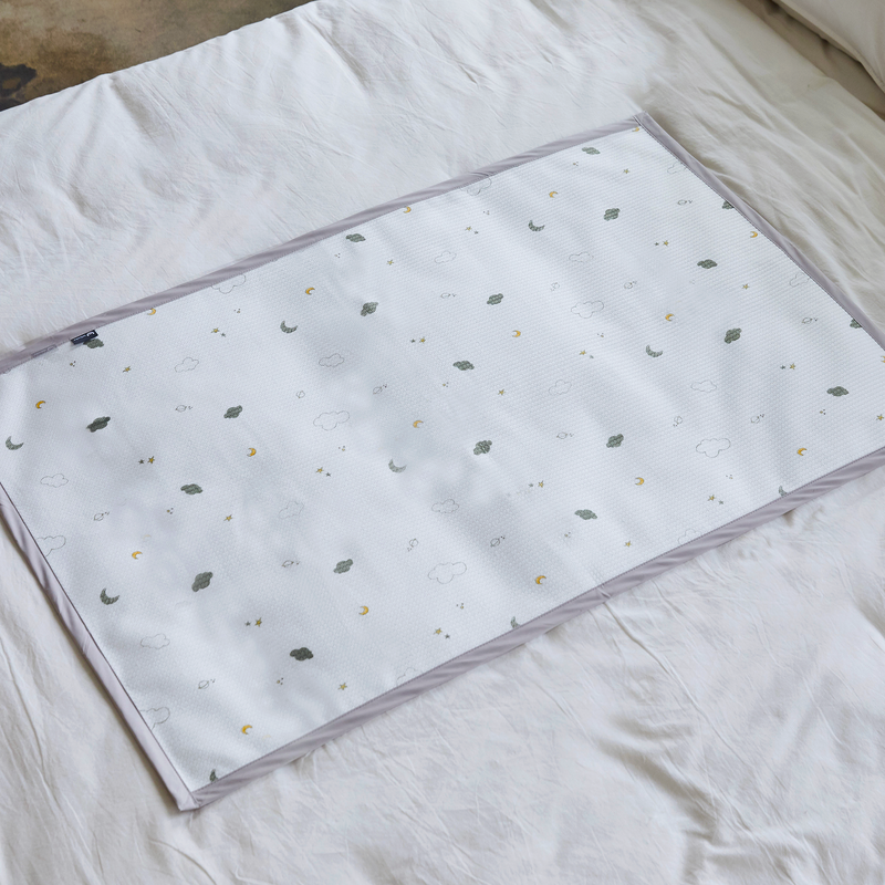 LOLBaby Bamboo Waterproof Mat - Funny Sky-3