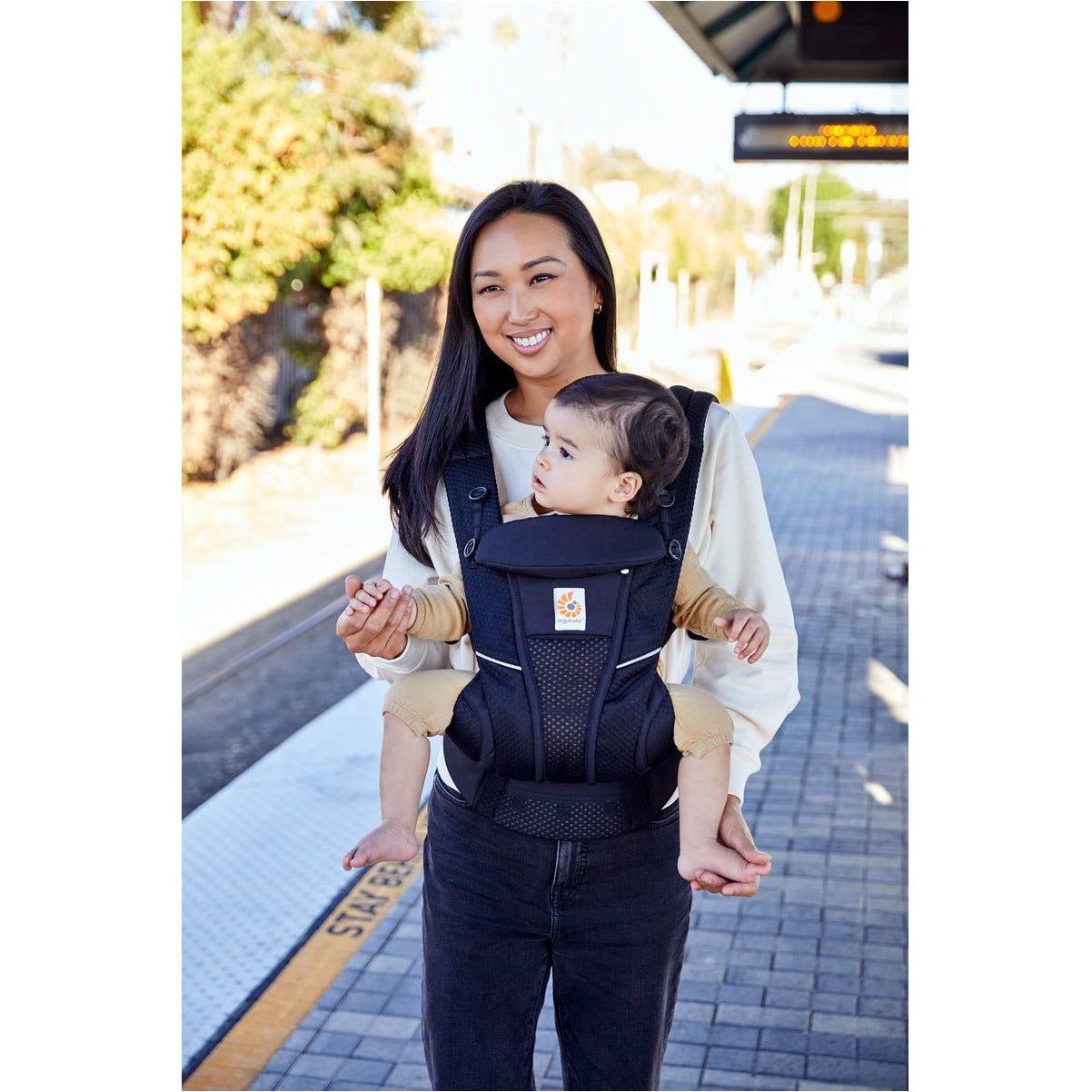 Ergobaby Omni Breeze Carrier - Midnight Blue | Little Baby.