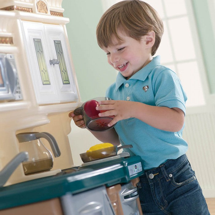 Step 2 Lifestyle™ New Traditions Kitchen | Little Baby.