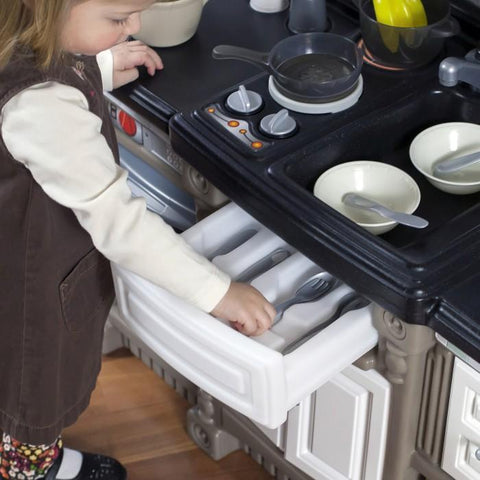 Step 2 LifeStyle™ Dream Kitchen | Little Baby.
