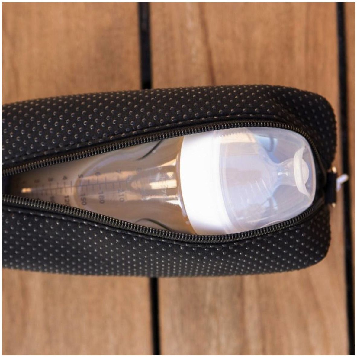 Petunia Pickle Bottom Bottle Butler: Black/Neoprene | Little Baby.