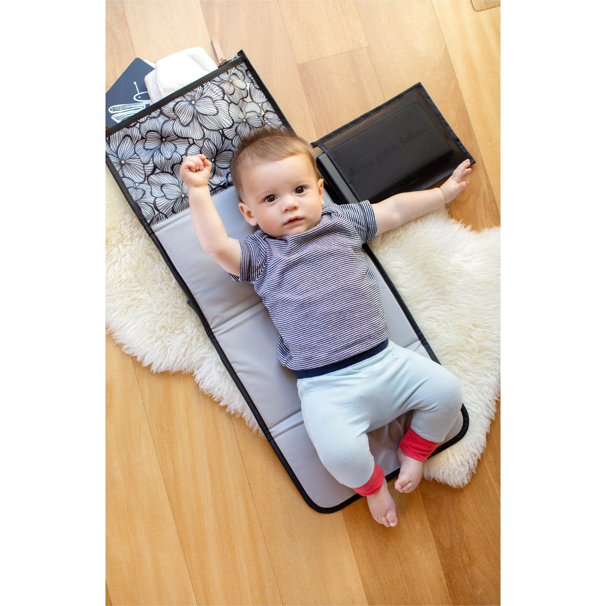 Petunia Pickle Bottom Nimble Changer Clutch: Bordeaux Blooms | Little Baby.