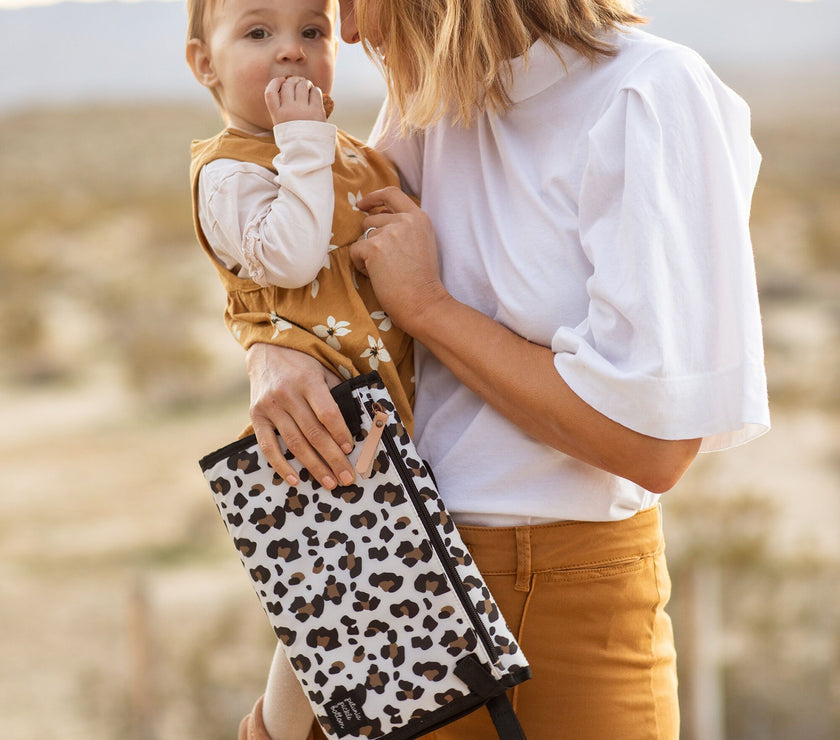 Petunia Pickle Bottom Nimble Changer Clutch: Leopard | Little Baby.