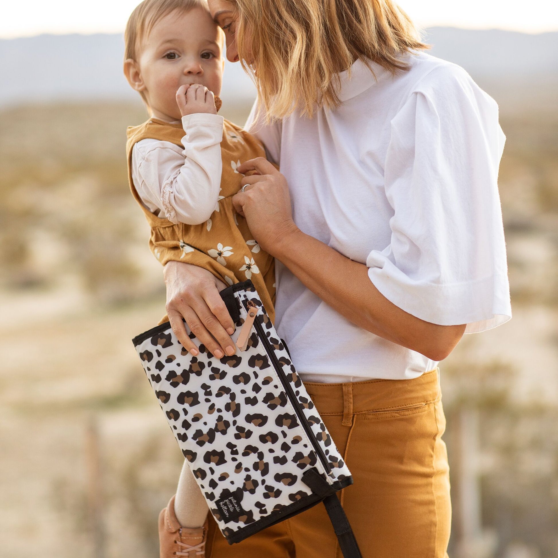 Petunia Pickle Bottom Nimble Changer Clutch: Leopard | Little Baby.