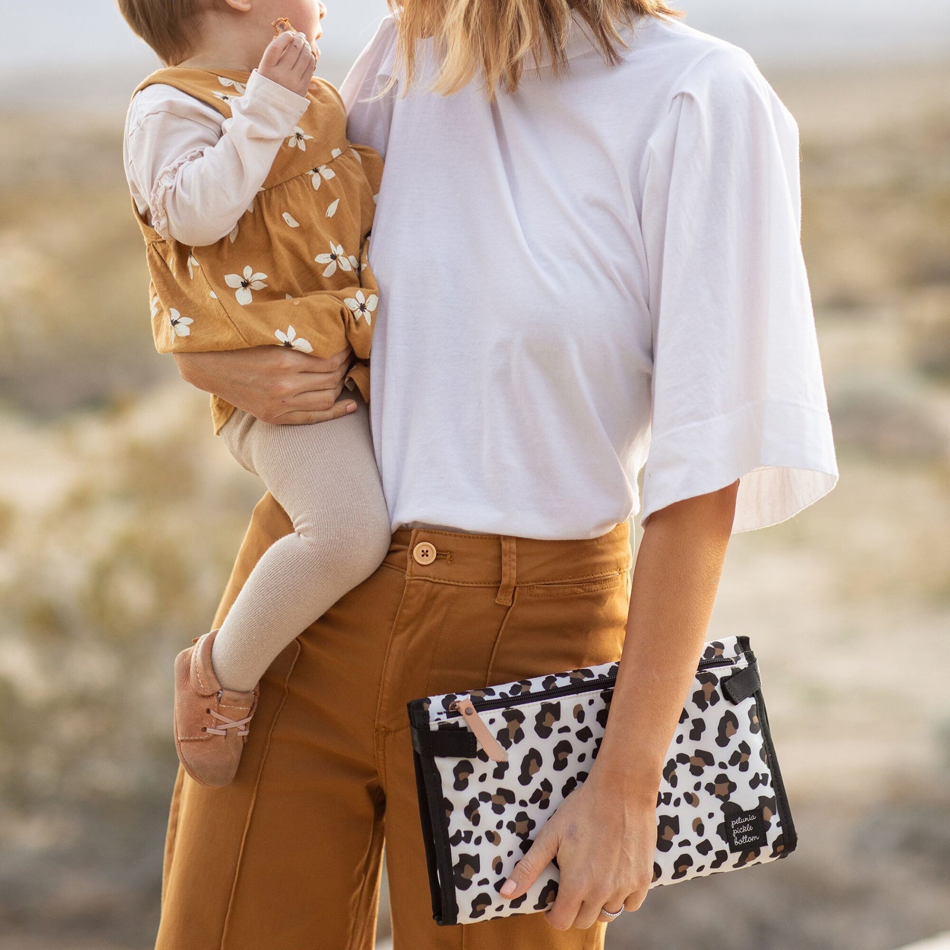 Petunia Pickle Bottom Nimble Changer Clutch: Leopard | Little Baby.