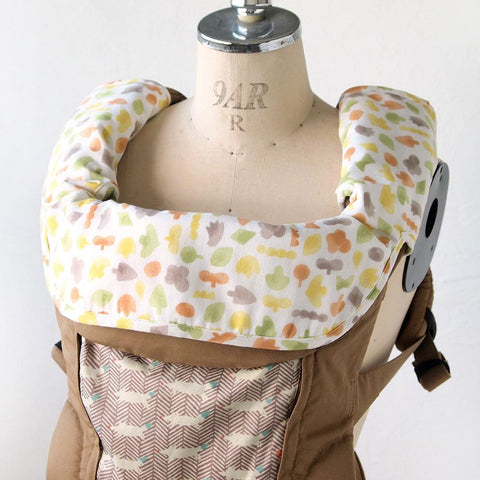 Hoppetta Baby Carrier Surround Pad - Polka March | Little Baby.