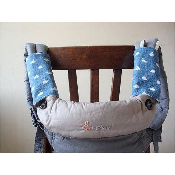 Jinglebib Drool Pad - White Whales on Denim Print | Little Baby.