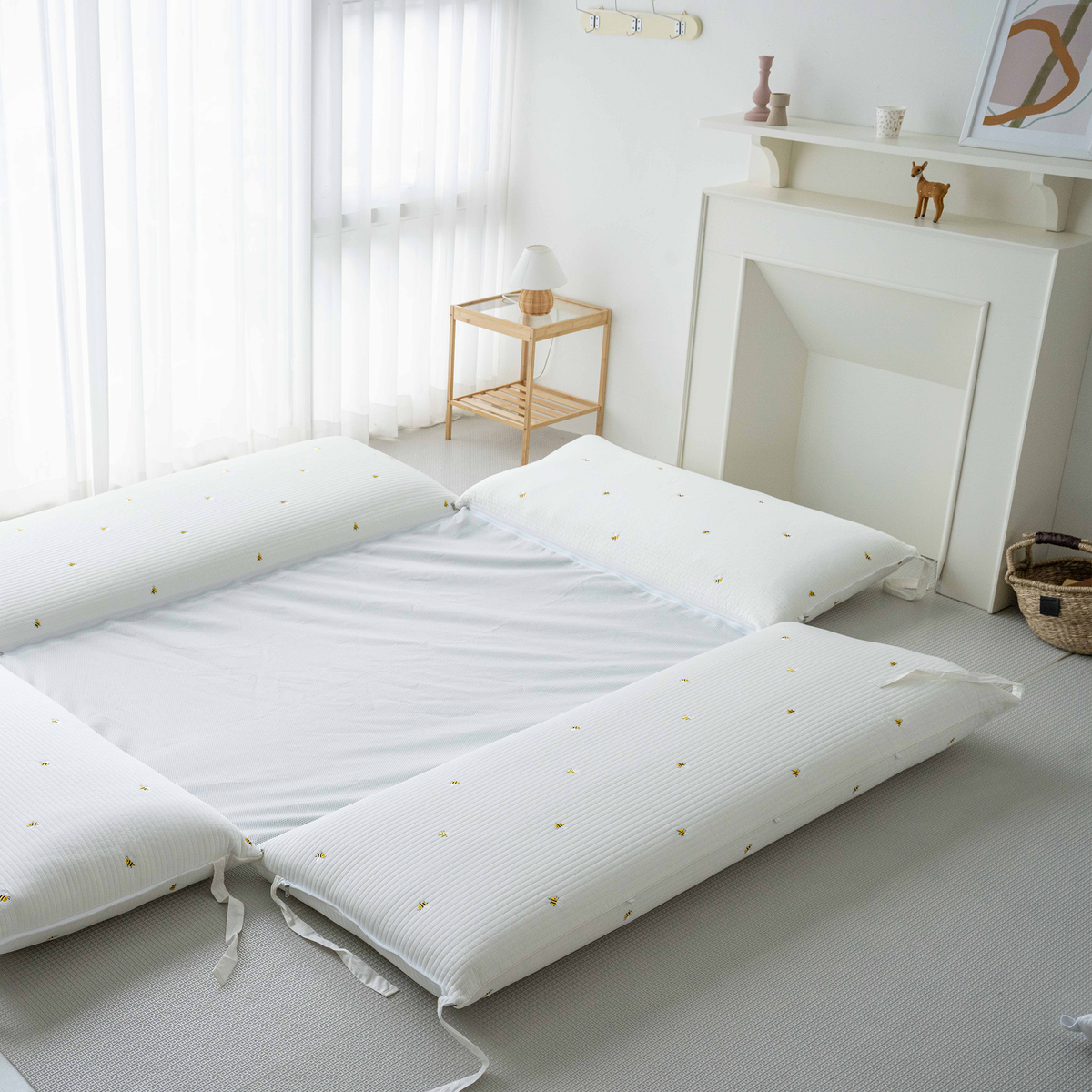 LOLBaby Cotton Embroidery Bumper Bed with Hanging Toy and Canopy Hon