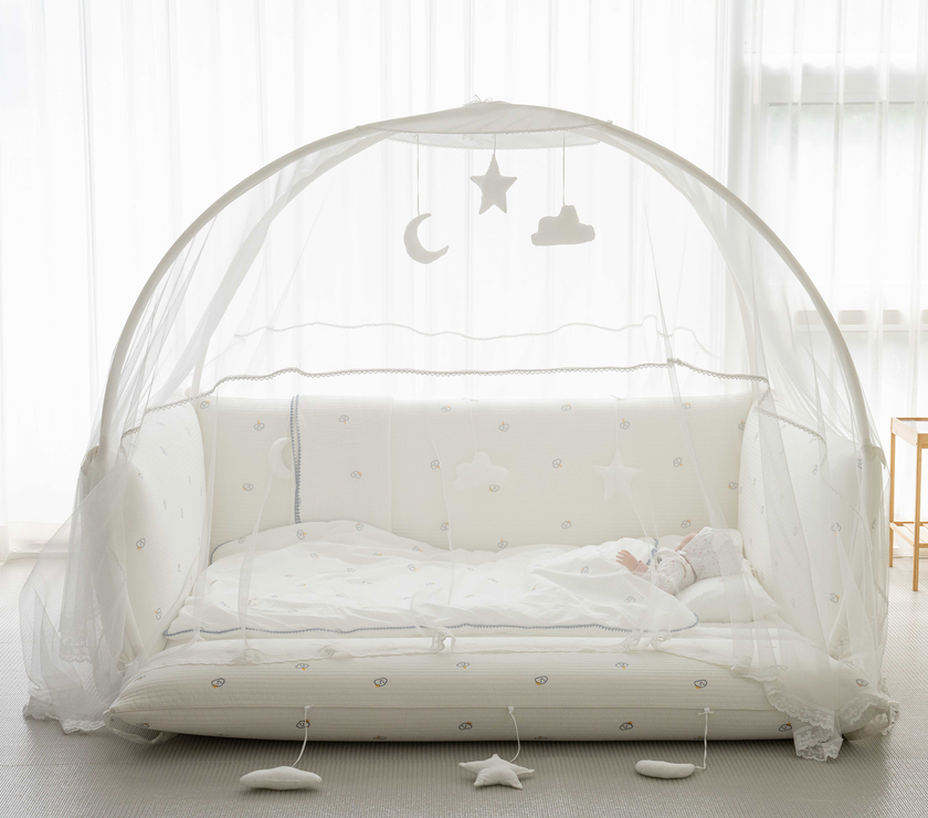 LOLBaby Cotton Embroidery Bumper Bed with Hanging Toy and Canopy Clo