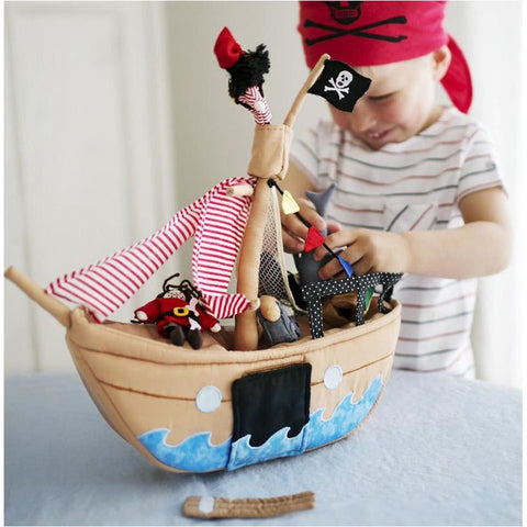 Oskar & Ellen Jolly Roger Pirate Ship | Little Baby.